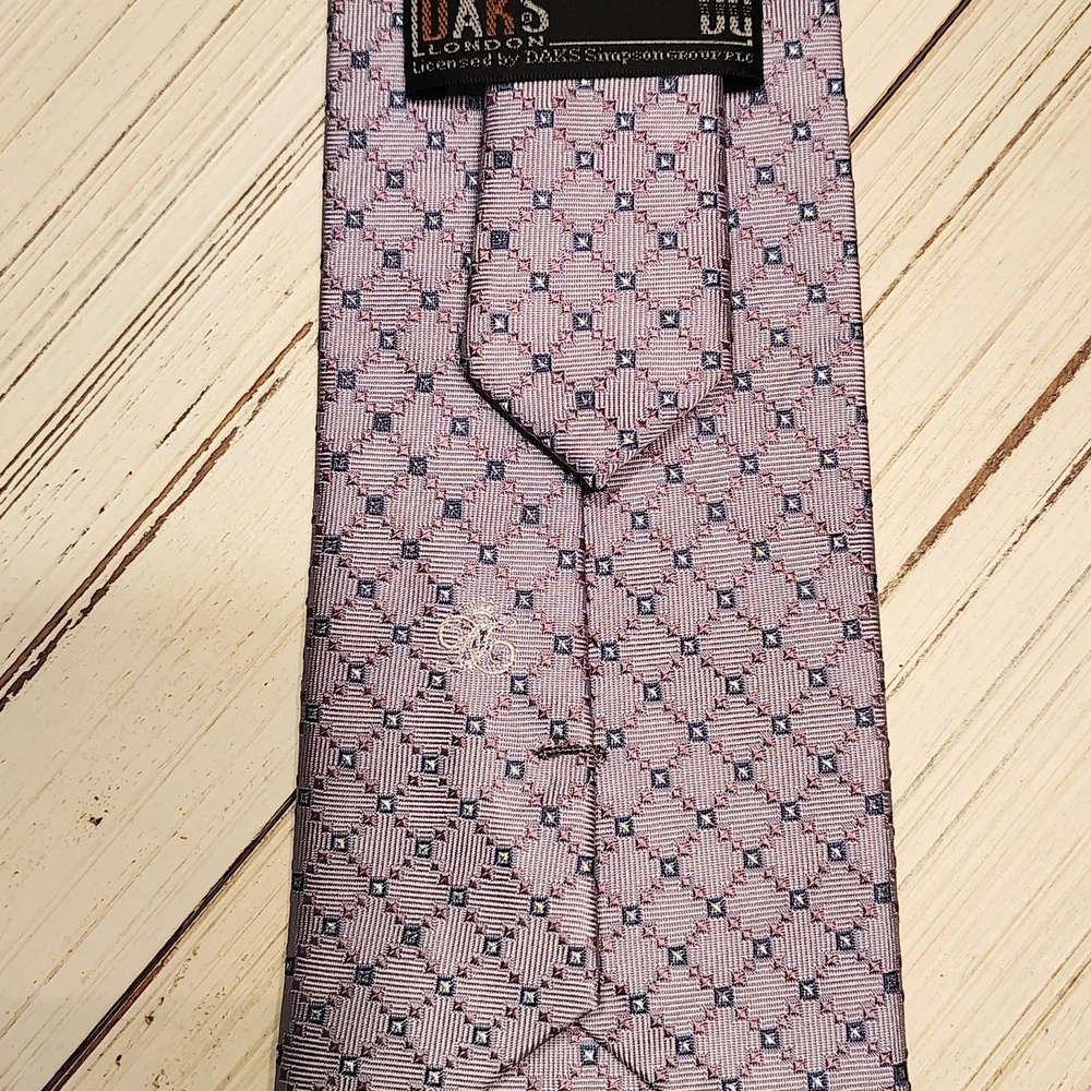 DAKS London Purple/Lavender  Geometric Tie with Gold Emblem & Sparkling Detail